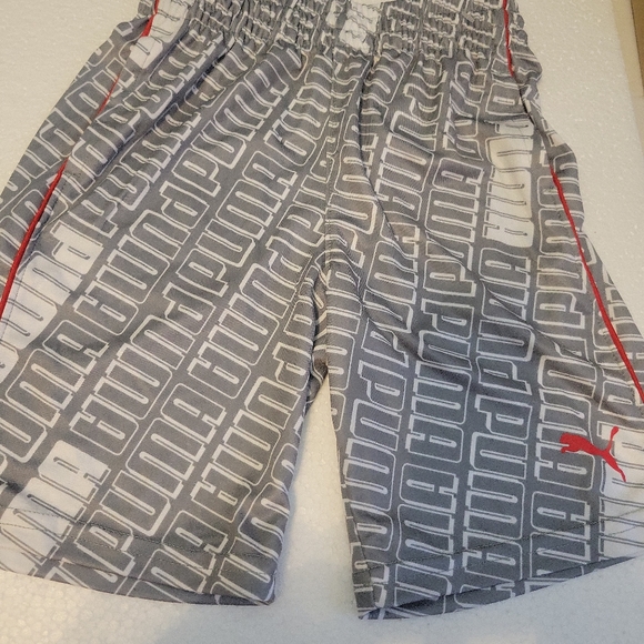 NWOT Puma‎ Boys Athletic Logo Shorts Gray, White Size 6 - Picture 3 of 8